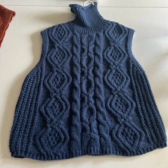 Vest - Picture 1 of 2